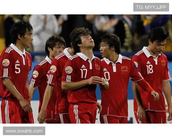 成都足球队的耐力之路：拼搏精神与团队协作的完美结合